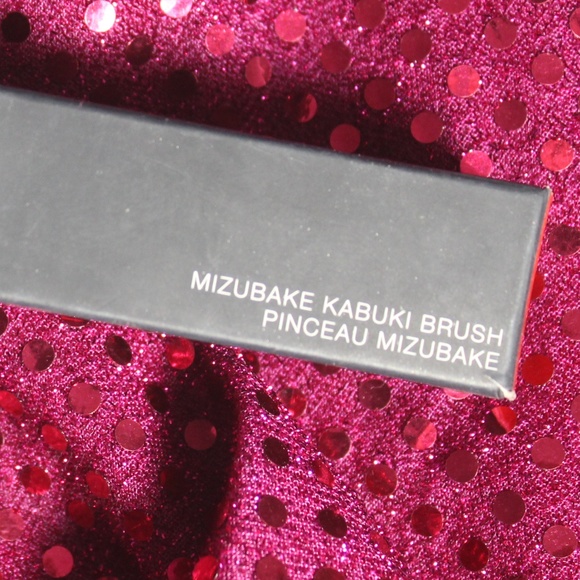 GAVE AWAY AS GIFT W ORDER 🎁BNIB》NARS Mizubake Kabuki Brush - Picture 3 of 5